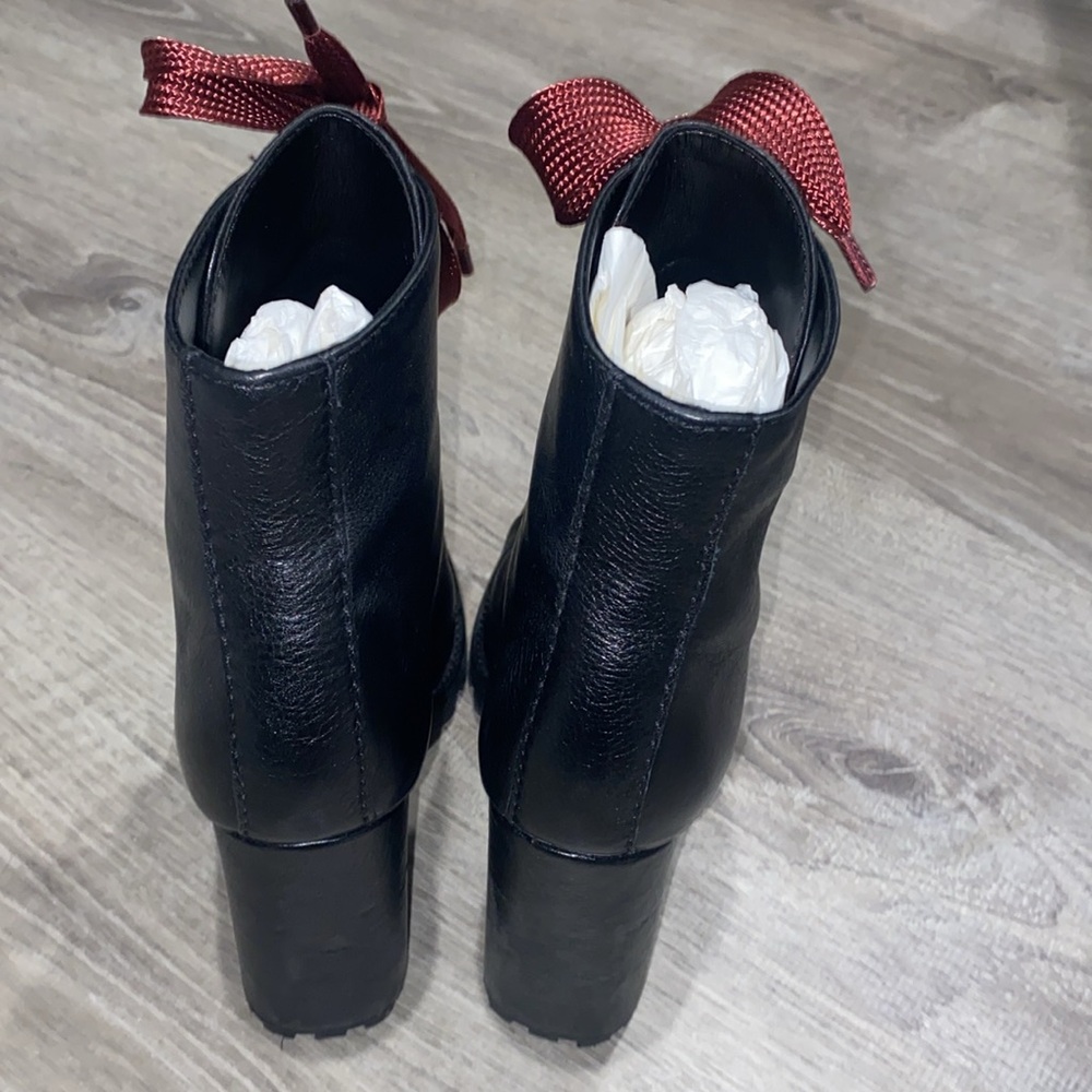 Schutz Black Booties women size 9 with burgundy & black shoelaces 4 inch heel  - Picture 4 of 10